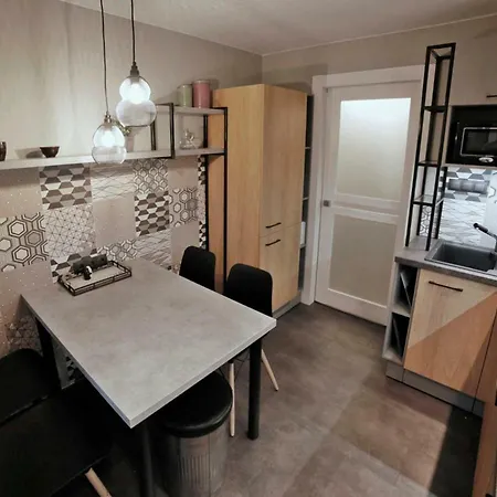 Great Location, Stylish